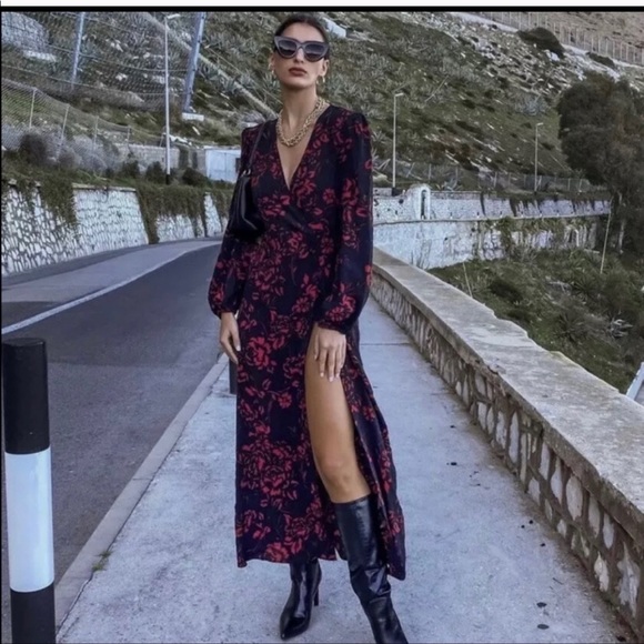 Zara Dresses & Skirts - ZARA PRINTED MIDI DRESS